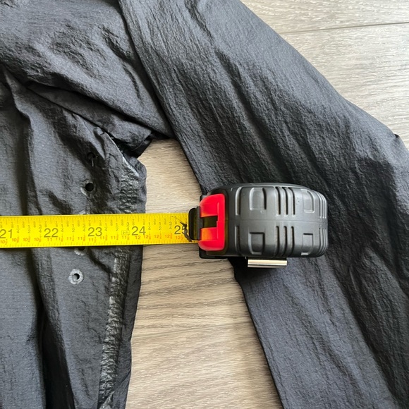 Nike Tech Aeroshield Men’s Full Zip Windrunner Jacket Black Windbreaker Jacket - Picture 14 of 15